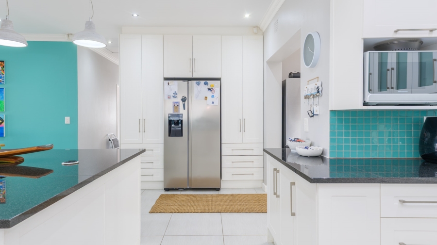 4 Bedroom Property for Sale in Agulhas Western Cape